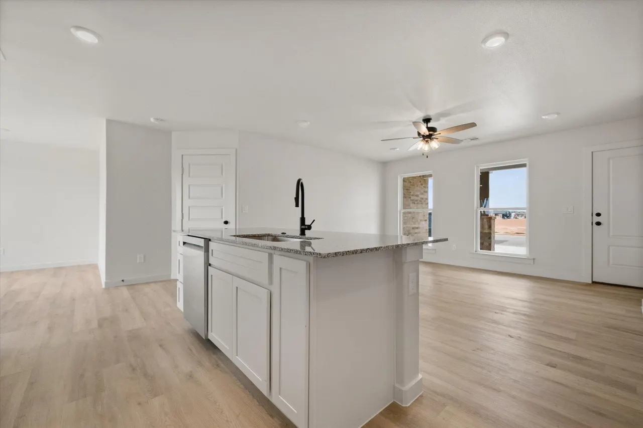 Photo 11 — 7417 64th Street, Lubbock, TX 79407