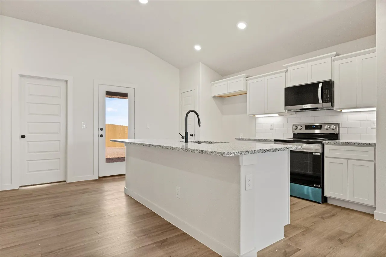Photo 10 — 6315 Venita Avenue, Lubbock, TX 79407