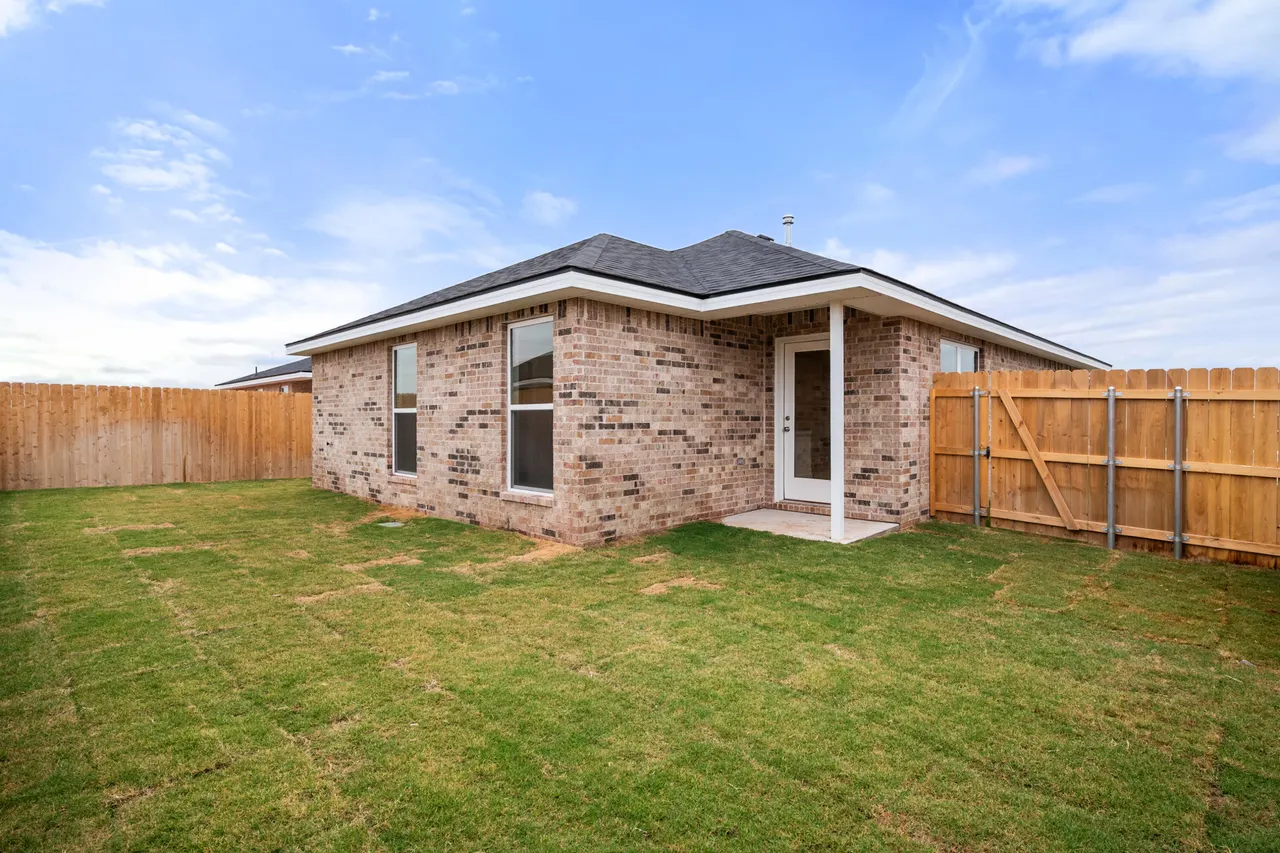 Photo 21 — 8325 24th Street, Lubbock, TX 79407