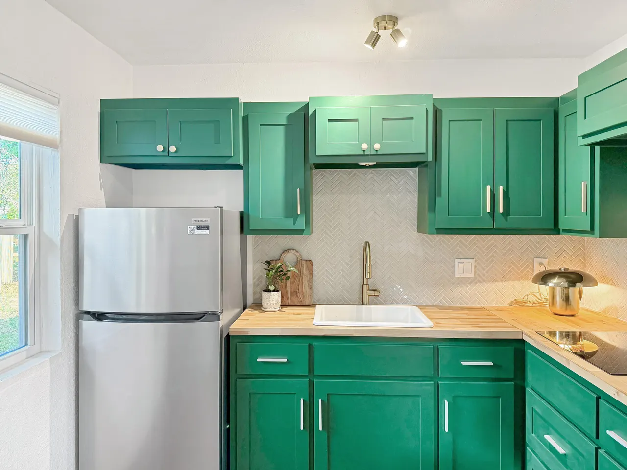Photo 8 — 3720 32nd Street, Lubbock, TX 79410