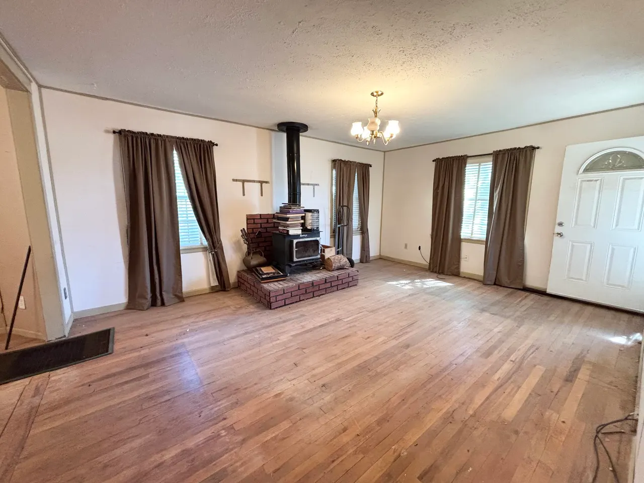 Photo 2 — 1205 Avenue E, Abernathy, TX 79311