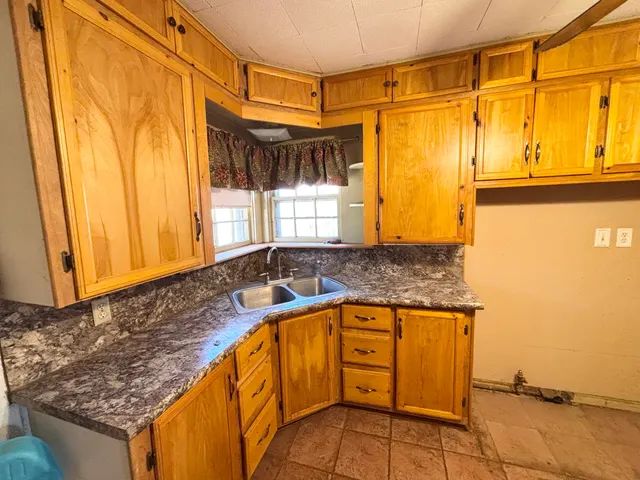 Photo 5 — 1205 Avenue E, Abernathy, TX 79311