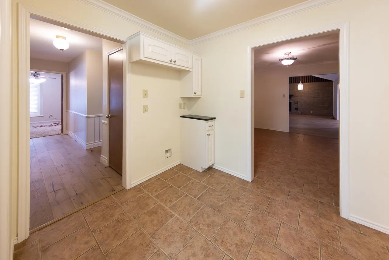 Photo 15 — 7002 Miami Avenue, Lubbock, TX 79413