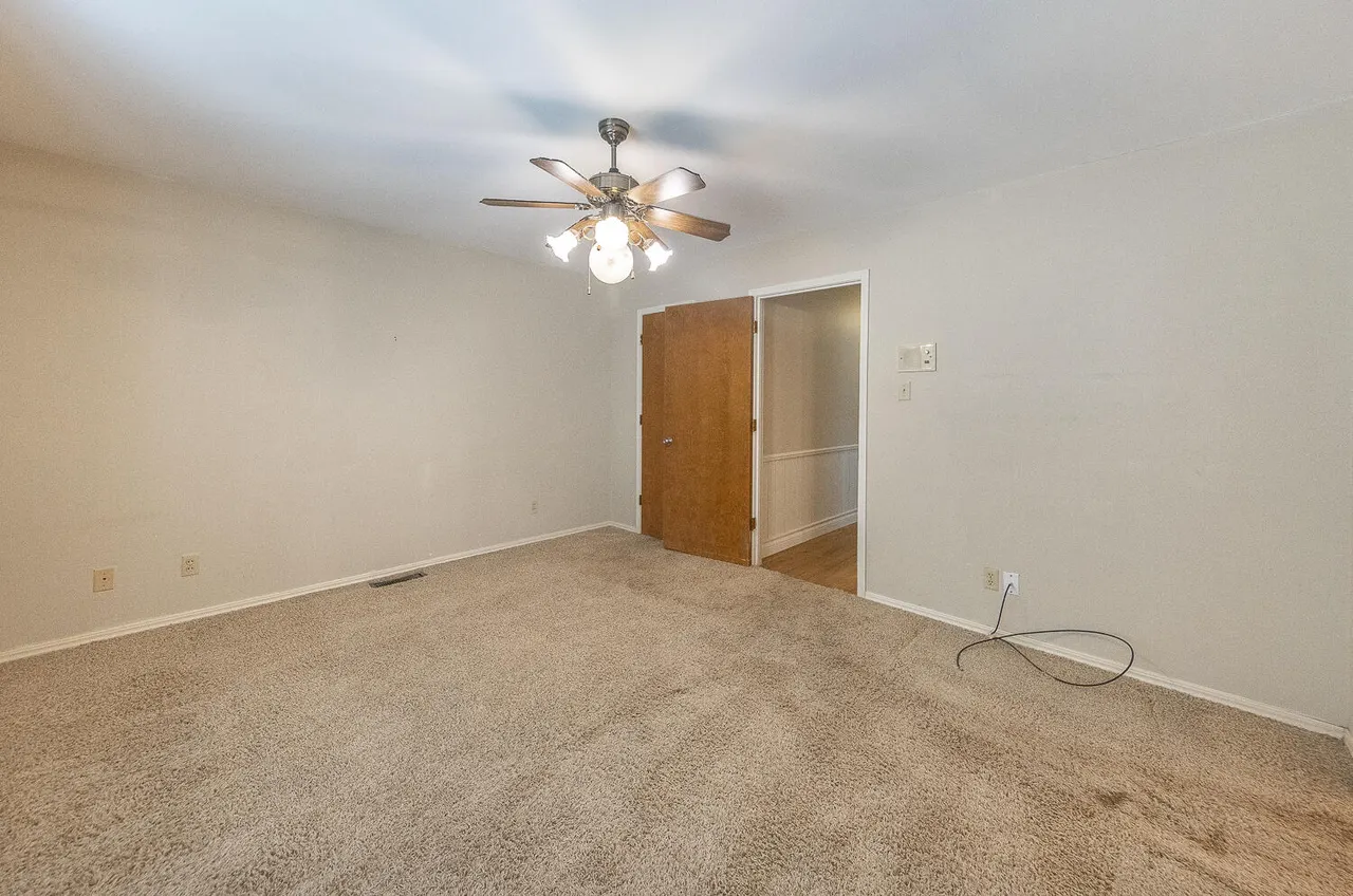 Photo 19 — 7002 Miami Avenue, Lubbock, TX 79413