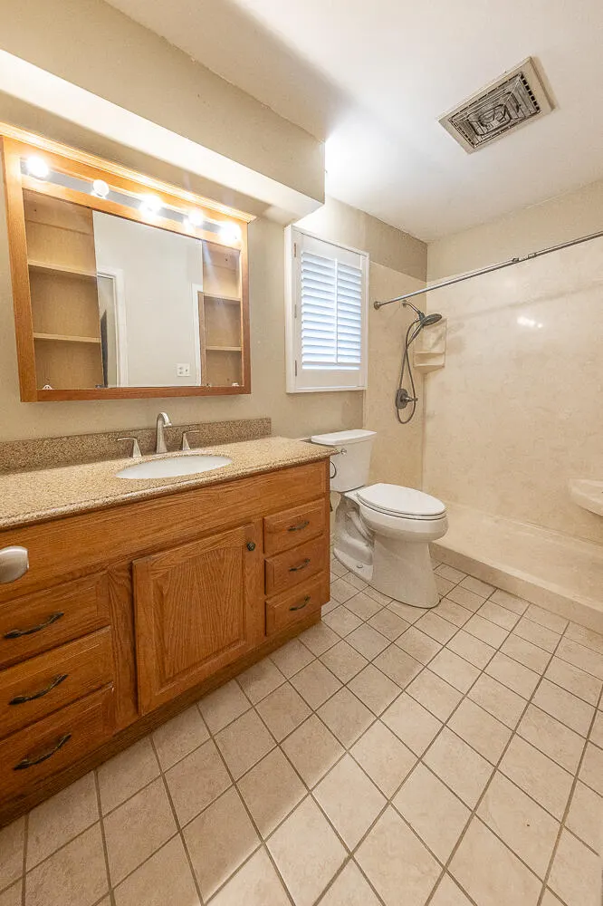 Photo 21 — 7002 Miami Avenue, Lubbock, TX 79413