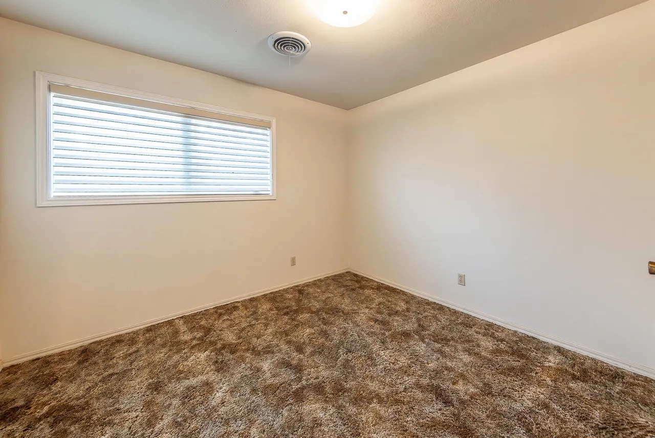 Photo 24 — 7002 Miami Avenue, Lubbock, TX 79413