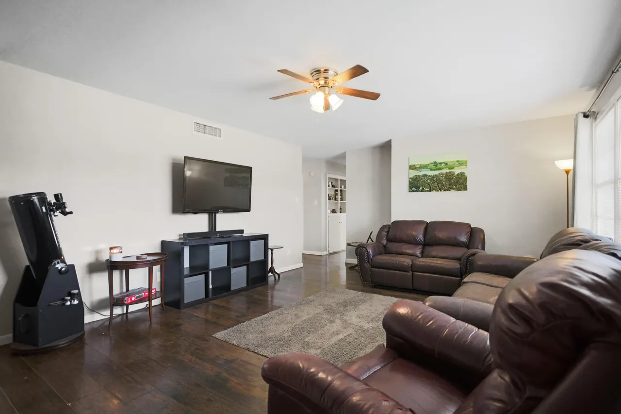 Photo 8 — 4917 49th Street, Lubbock, TX 79414