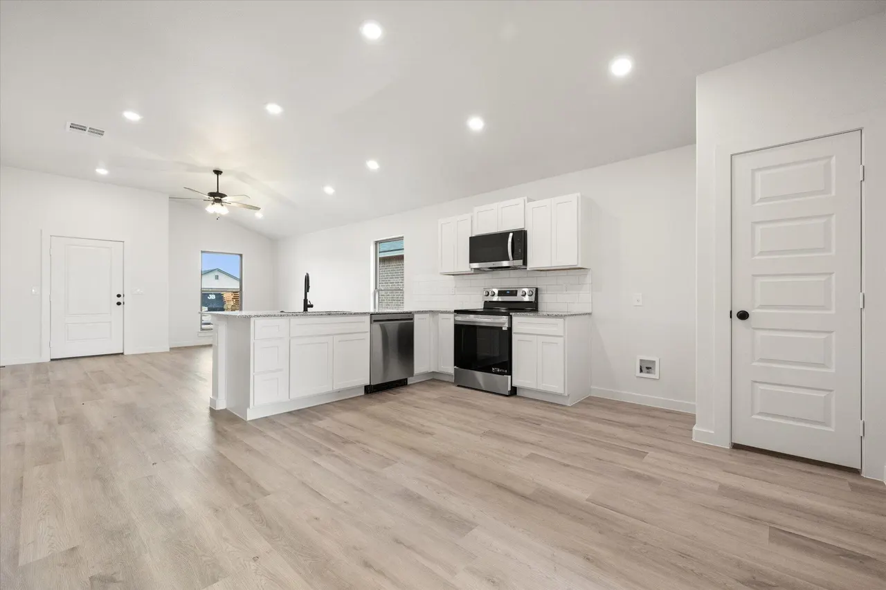 Photo 12 — 2412 Bryan Avenue, Wolfforth, TX 79382