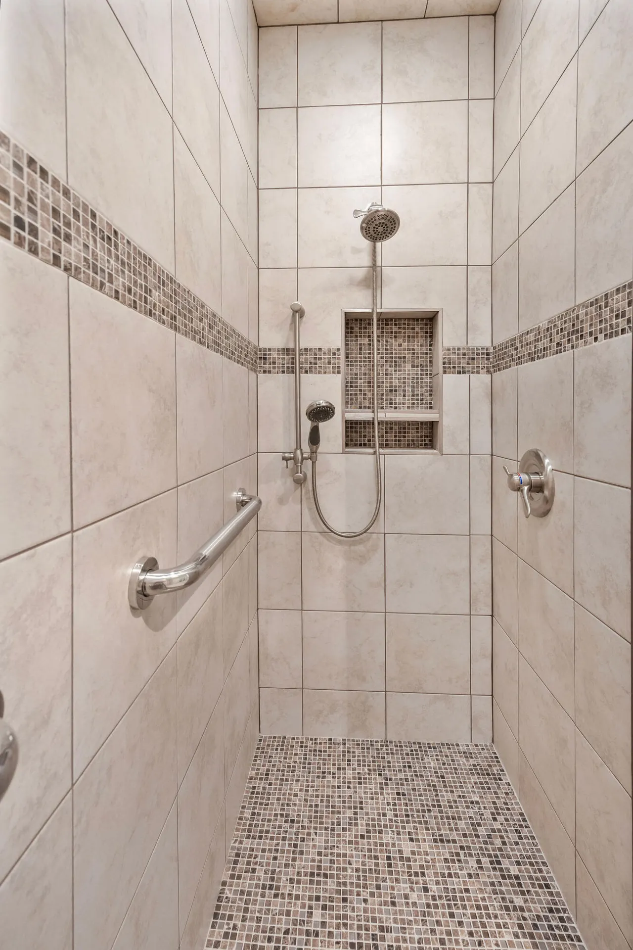 Photo 16 — 8312 Elgin Avenue, Lubbock, TX 79423