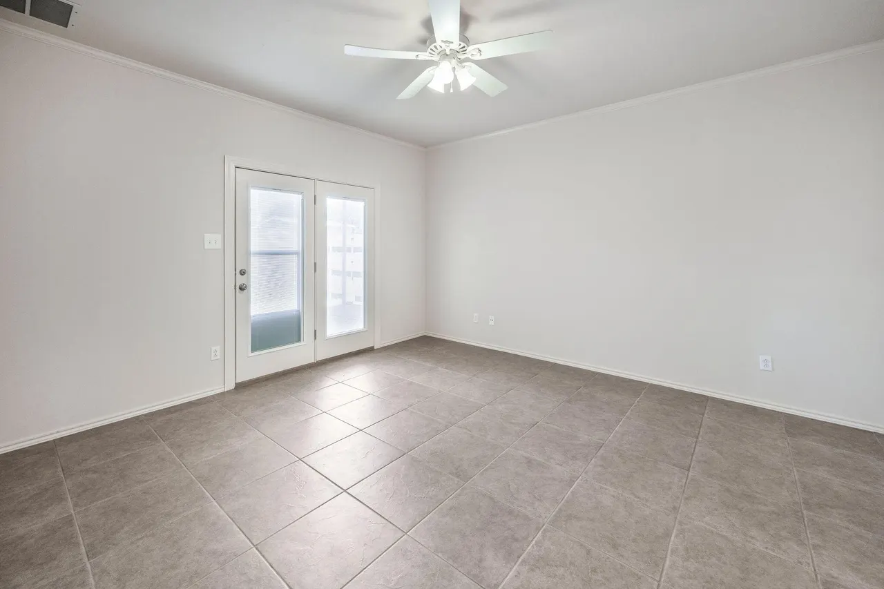 Photo 12 — 8312 Elgin Avenue, Lubbock, TX 79423