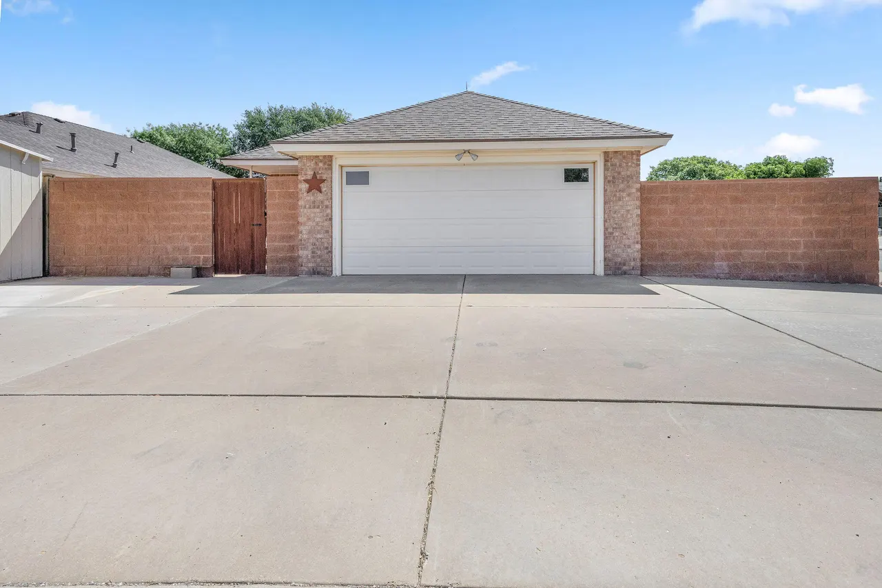 Photo 35 — 8312 Elgin Avenue, Lubbock, TX 79423