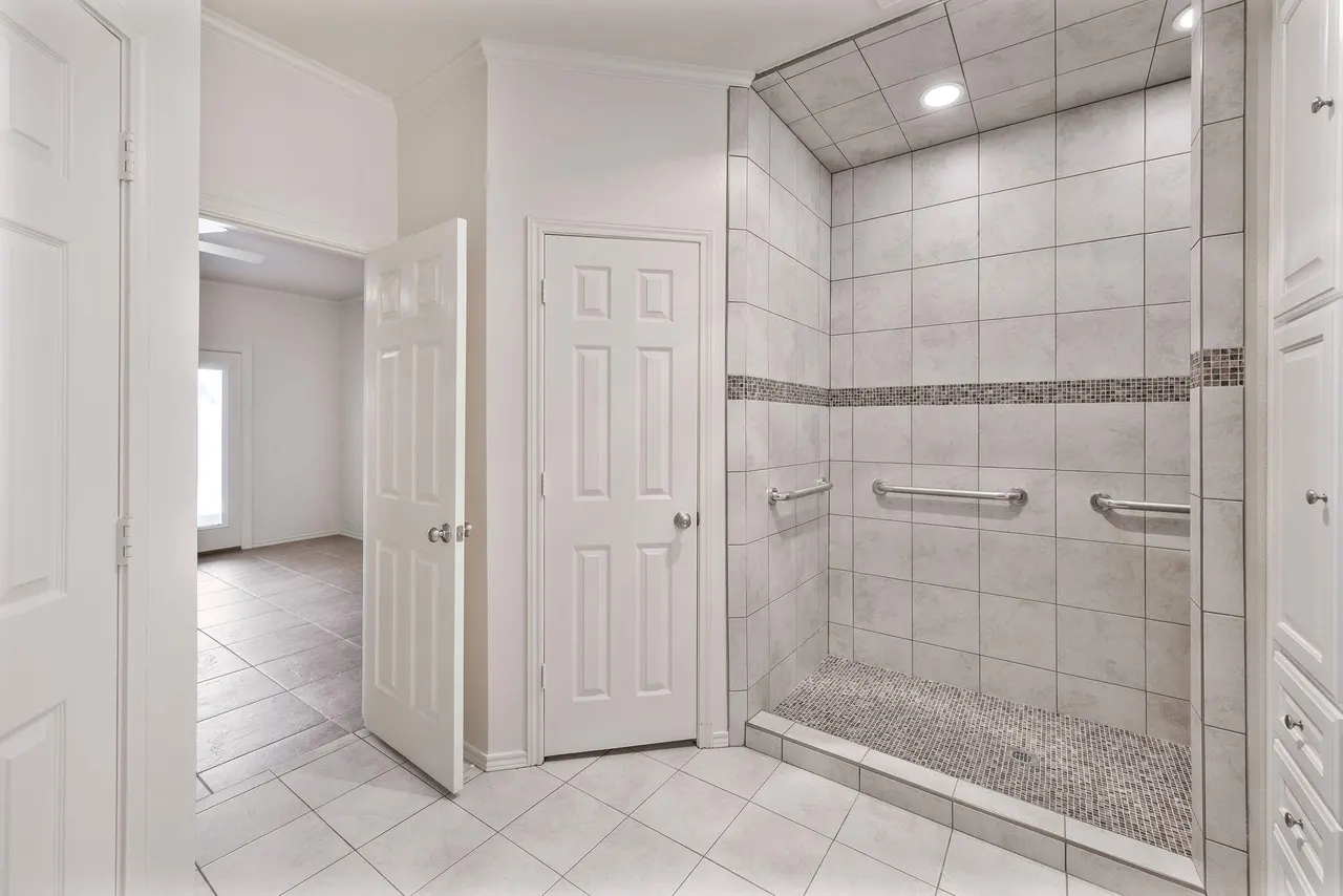 Photo 17 — 8312 Elgin Avenue, Lubbock, TX 79423