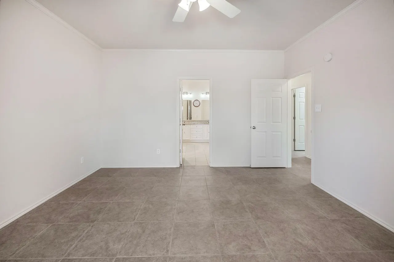 Photo 13 — 8312 Elgin Avenue, Lubbock, TX 79423