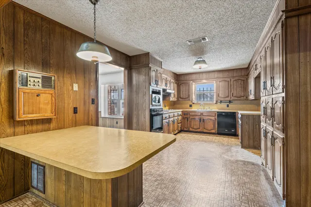 Photo 8 — 308 W 6th Street, Sundown, TX 79372