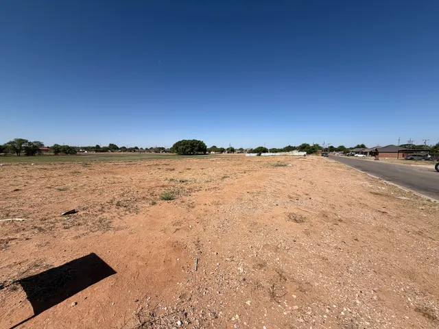 Photo 2 — 110 E 76th Street, Lubbock, TX 79404