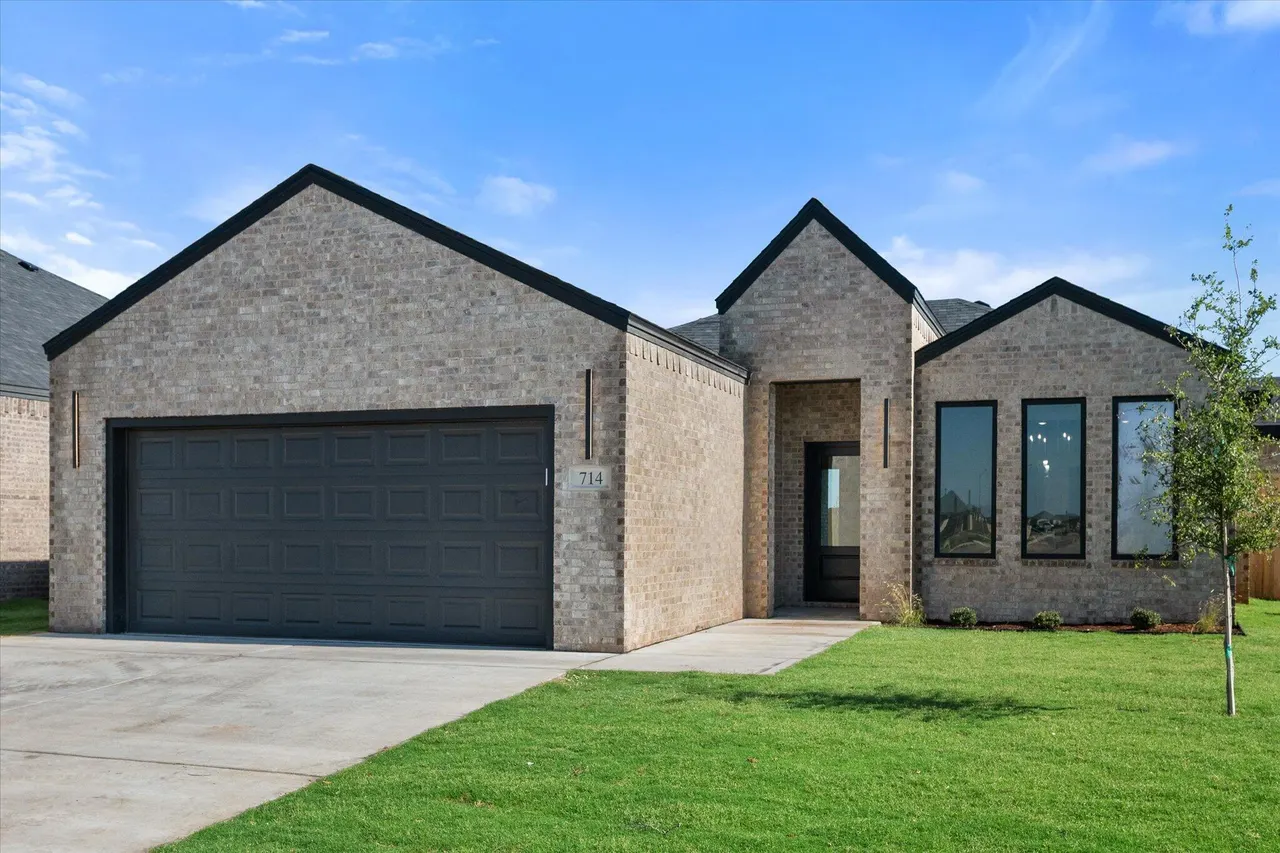 Photo 2 — 714 E 13th Street, Wolfforth, TX 79382