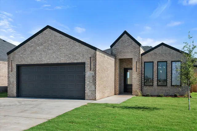 Photo 2 — 714 E 13th Street, Wolfforth, TX 79382