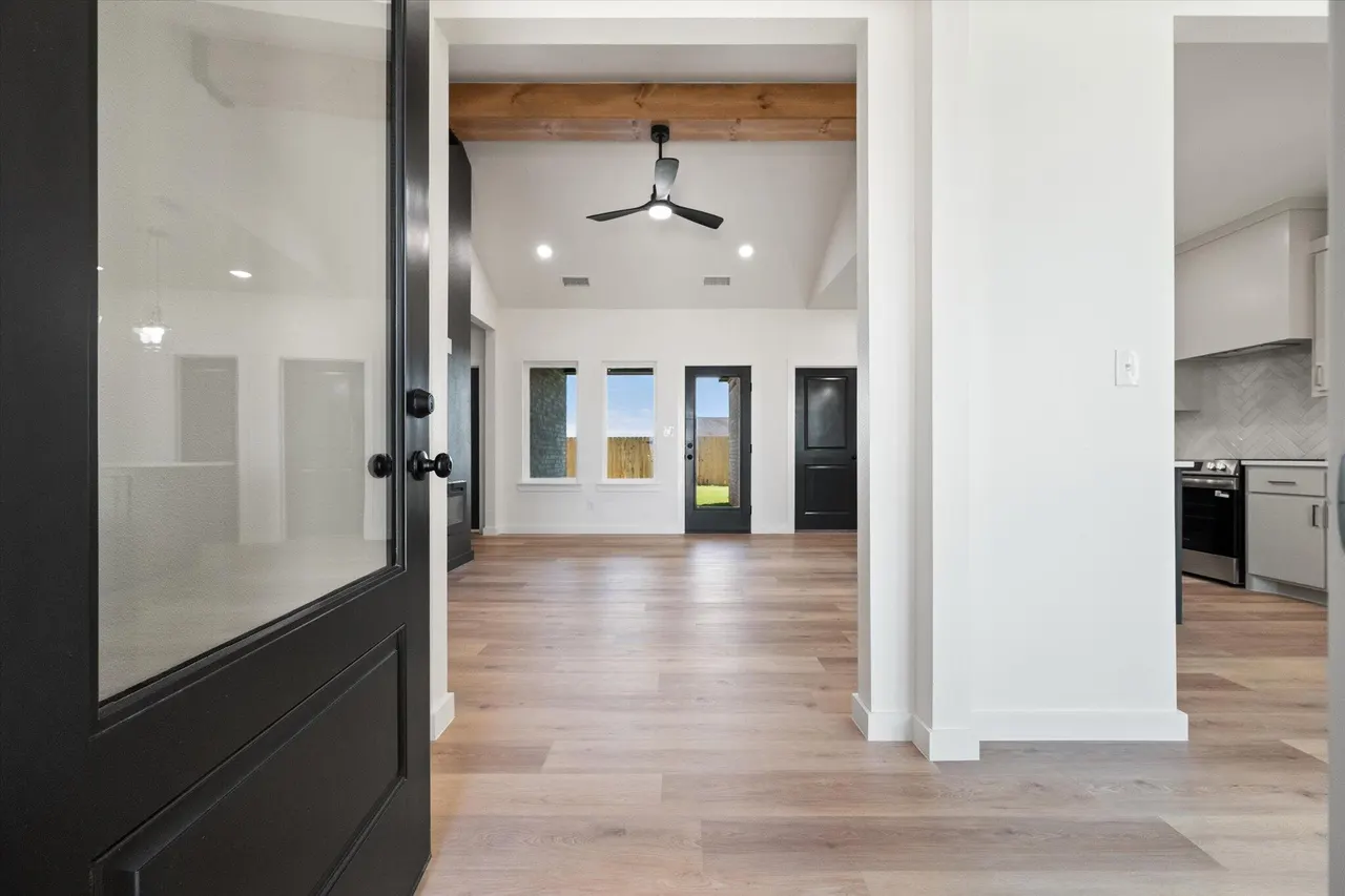 Photo 4 — 714 E 13th Street, Wolfforth, TX 79382