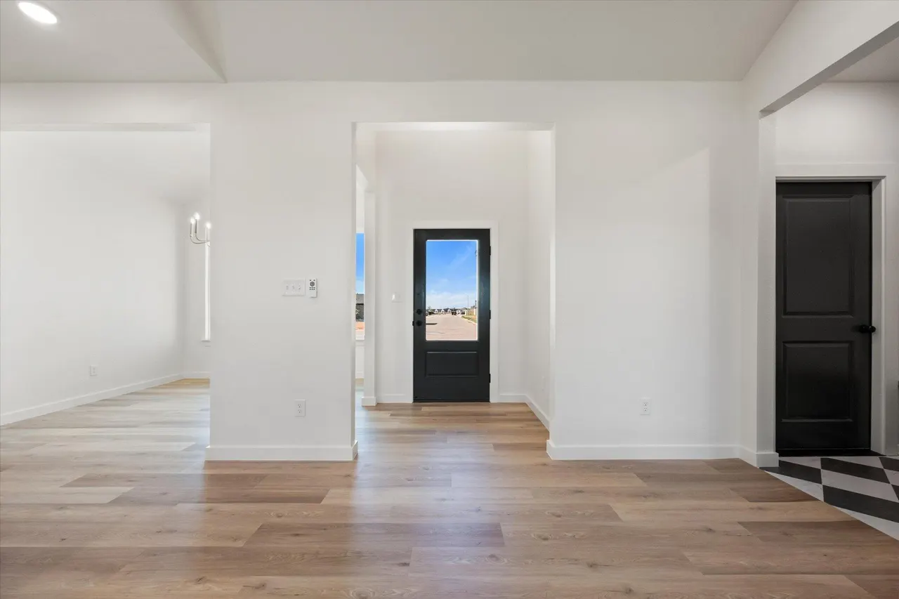 Photo 6 — 714 E 13th Street, Wolfforth, TX 79382