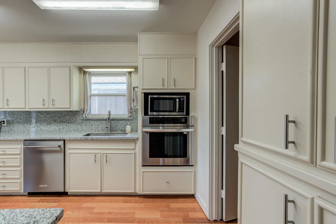 Photo 21 — 2607 20th Street, Lubbock, TX 79410