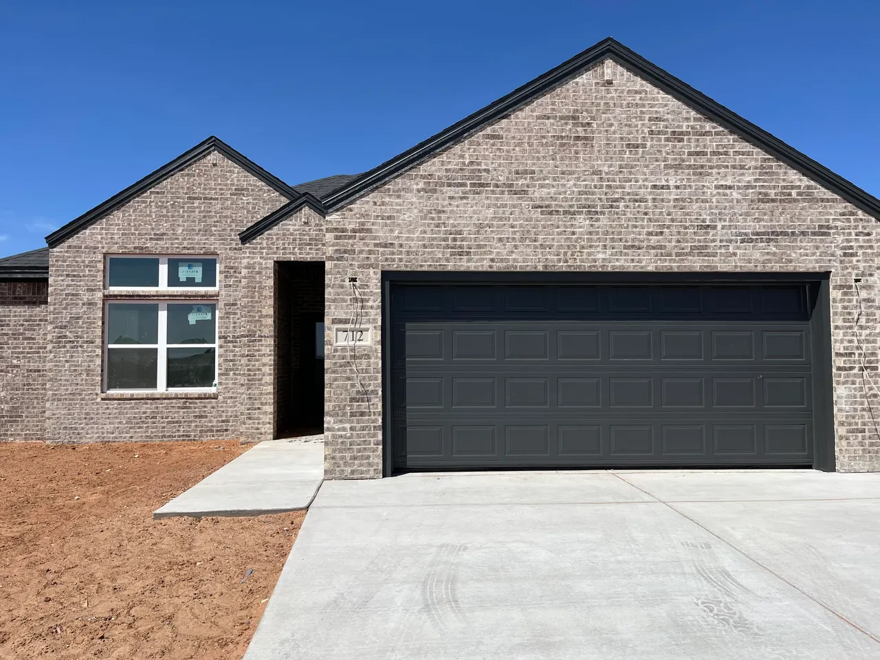 Photo 2 — 712 E 13th Street, Wolfforth, TX 79382