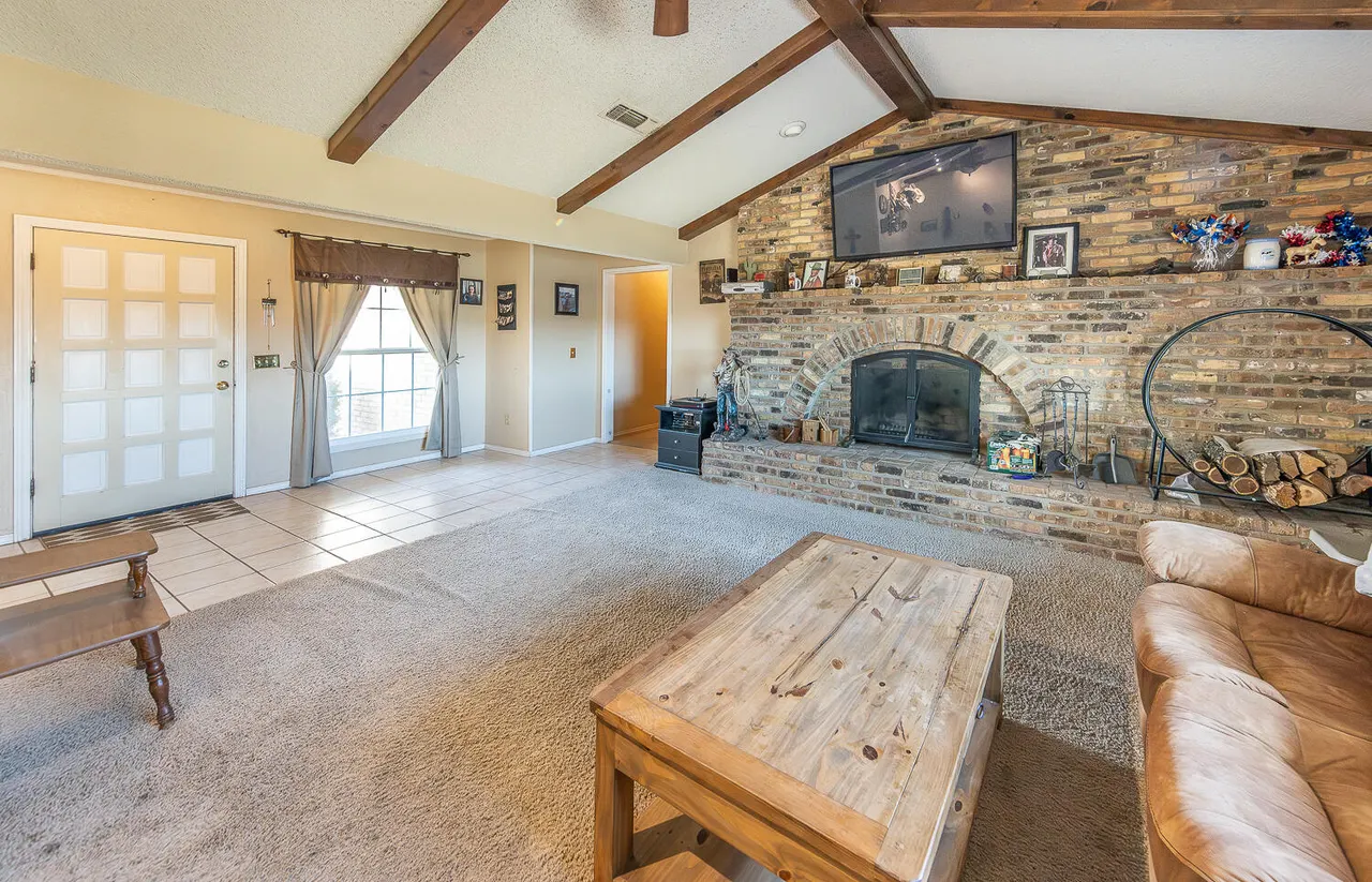 Photo 3 — 6 Ridge Road, Ransom Canyon, TX 79366