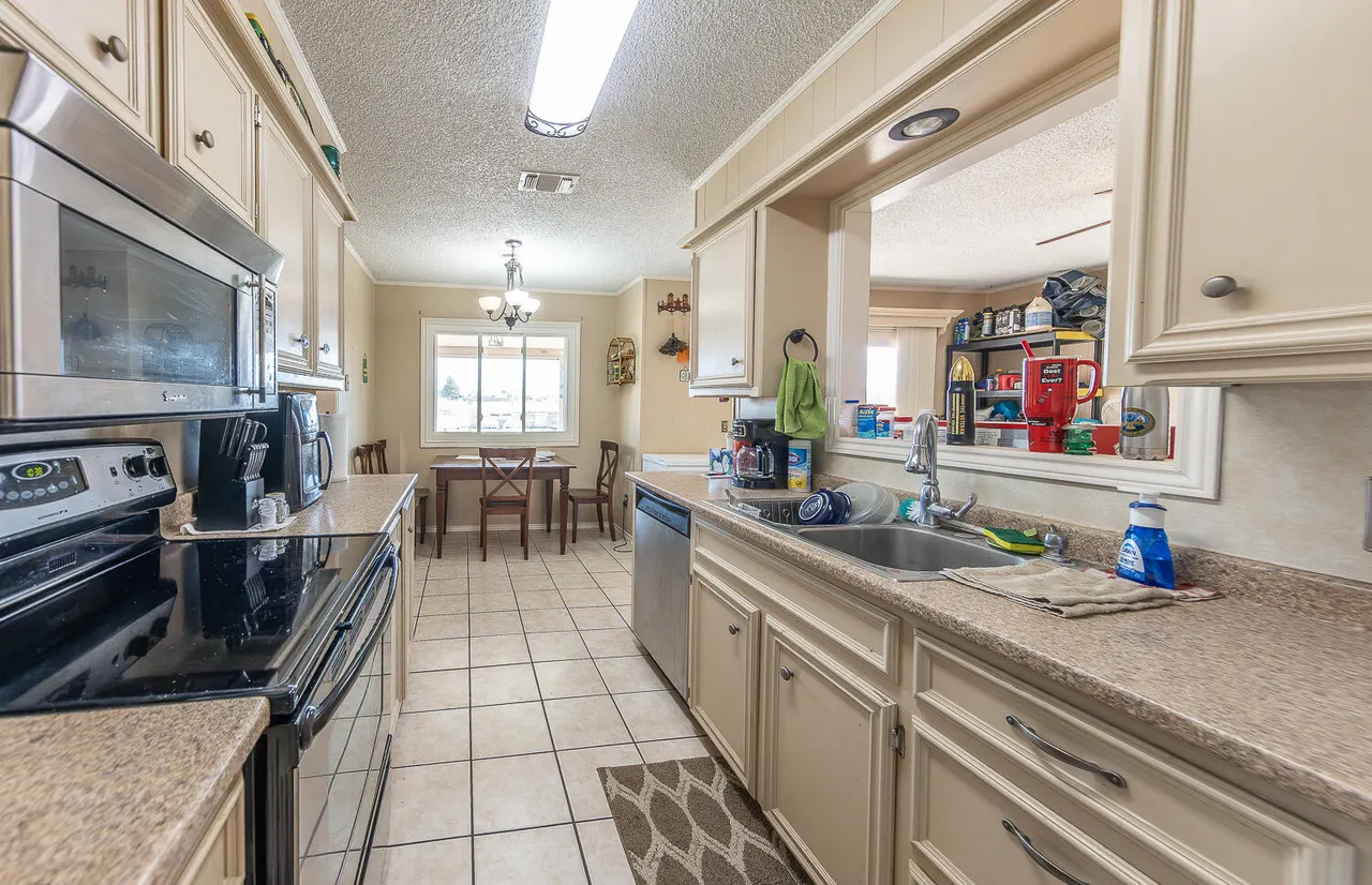 Photo 4 — 6 Ridge Road, Ransom Canyon, TX 79366