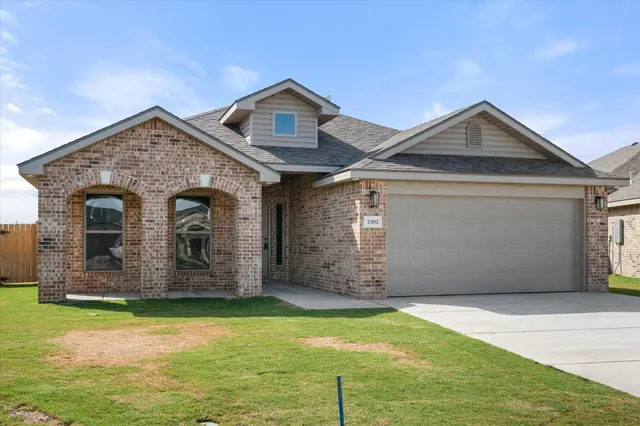 Photo 3 — 2402 Helena Avenue, Lubbock, TX 79407