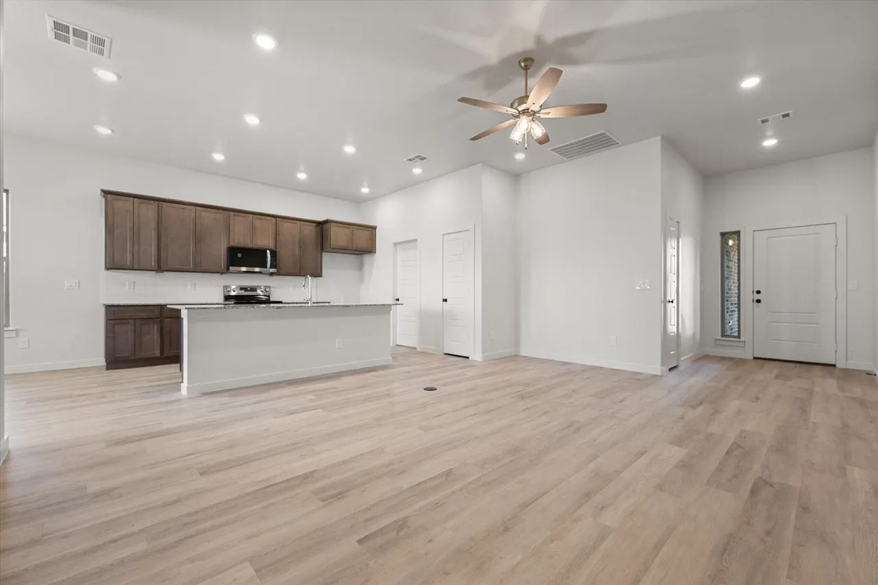 Photo 9 — 2402 Helena Avenue, Lubbock, TX 79407