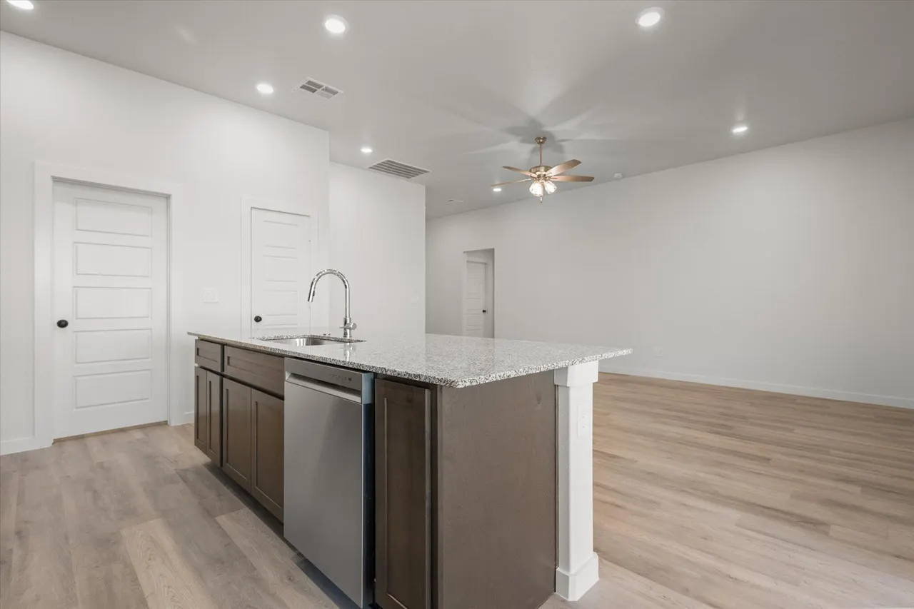 Photo 15 — 2402 Helena Avenue, Lubbock, TX 79407