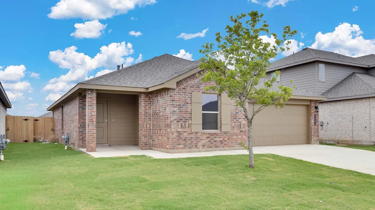Photo 2 — 2302 150th Place, Lubbock, TX 79423