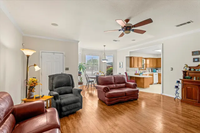 Photo 5 — 710 Poplar Street, Levelland, TX 79336