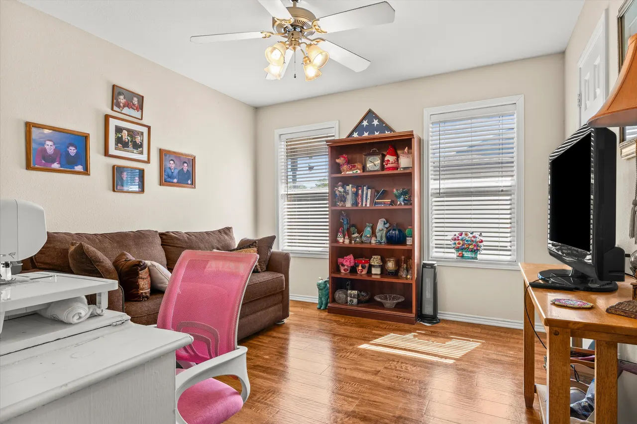 Photo 14 — 710 Poplar Street, Levelland, TX 79336