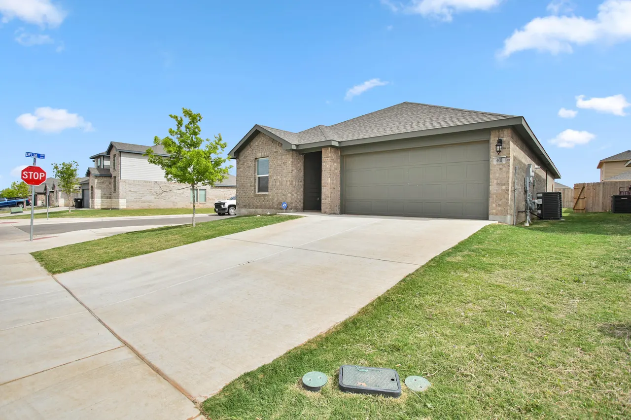 Photo 3 — 401 14th Street, Wolfforth, TX 79382