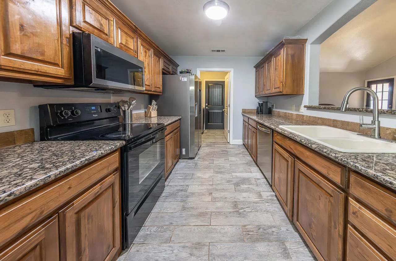Photo 7 — 5236 Harvard Street, Lubbock, TX 79416