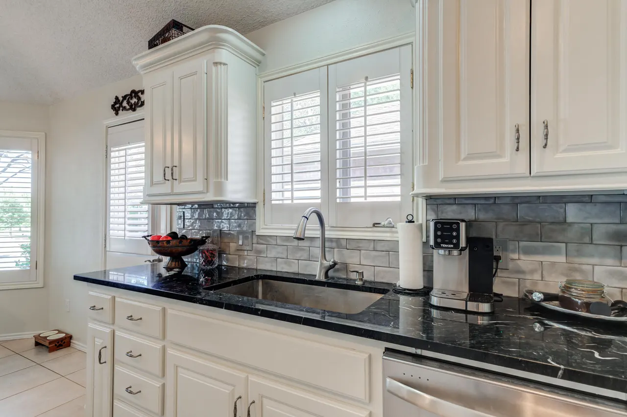 Photo 7 — 3215 63rd Street, Lubbock, TX 79413