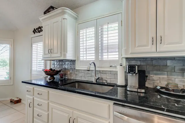 Photo 7 — 3215 63rd Street, Lubbock, TX 79413