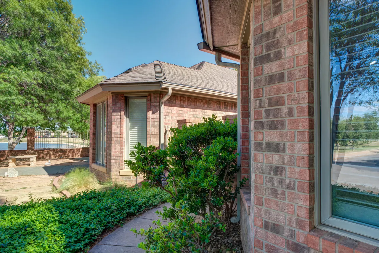 Photo 3 — 3215 63rd Street, Lubbock, TX 79413