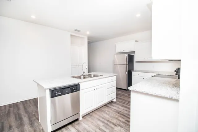 Photo 5 — 6914 21st Street, Lubbock, TX 79407