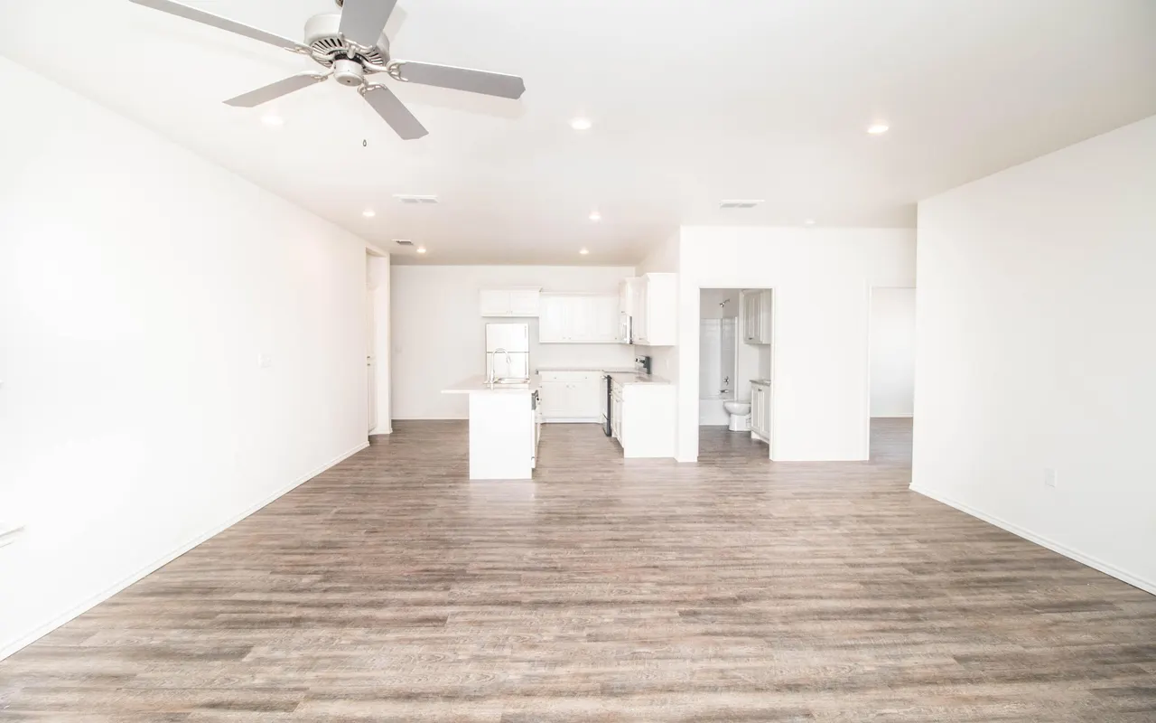 Photo 8 — 6914 21st Street, Lubbock, TX 79407
