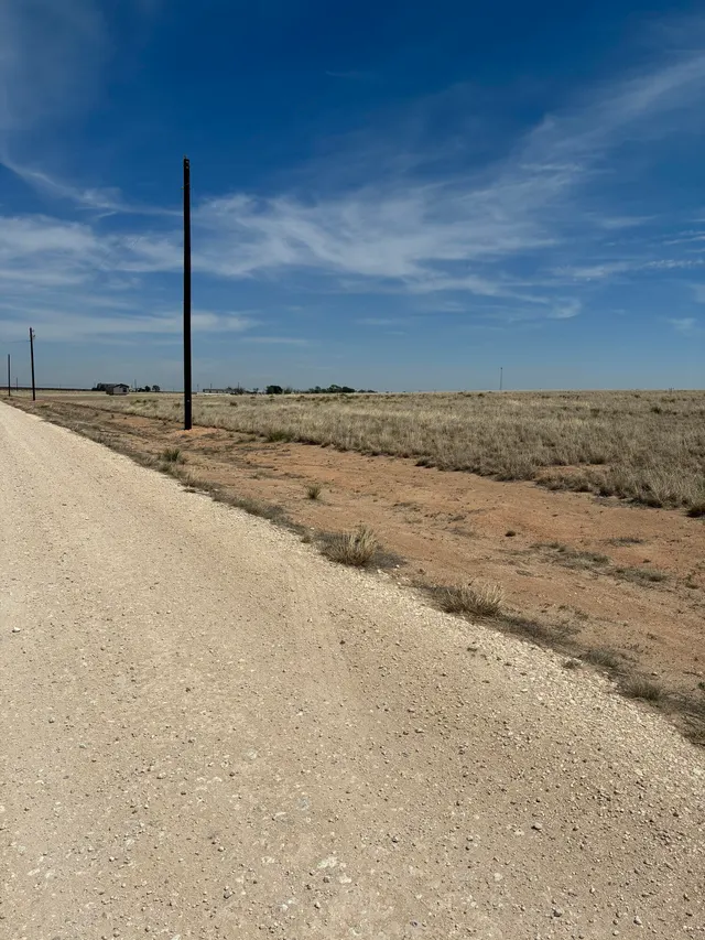 Photo 3 — 139 Juniper Road, Levelland, TX 79336