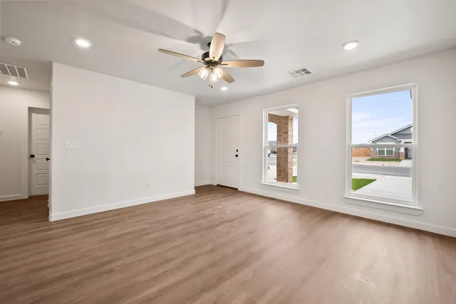 Photo 6 — 8327 24th Street, Lubbock, TX 79407