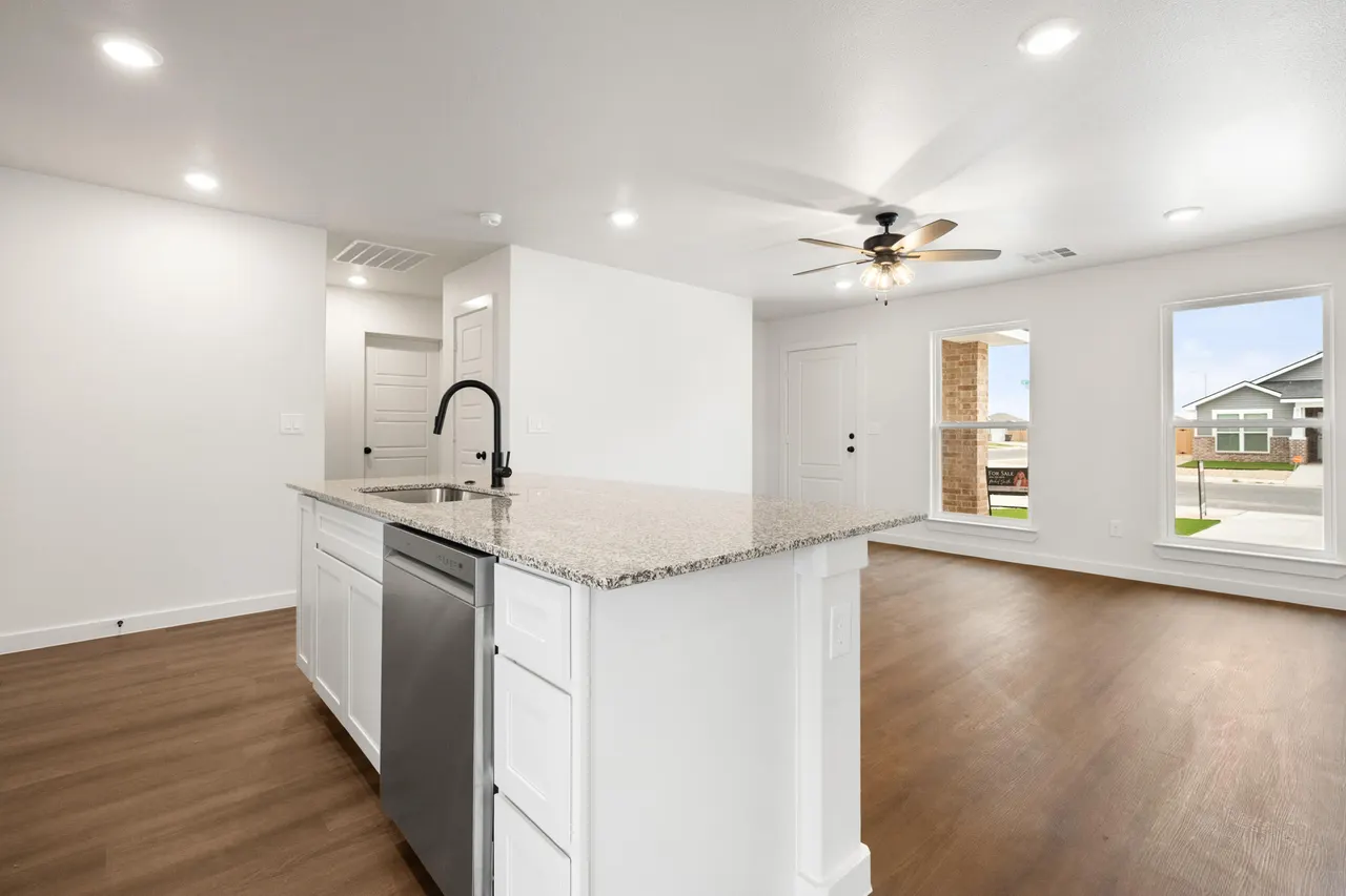 Photo 10 — 8327 24th Street, Lubbock, TX 79407
