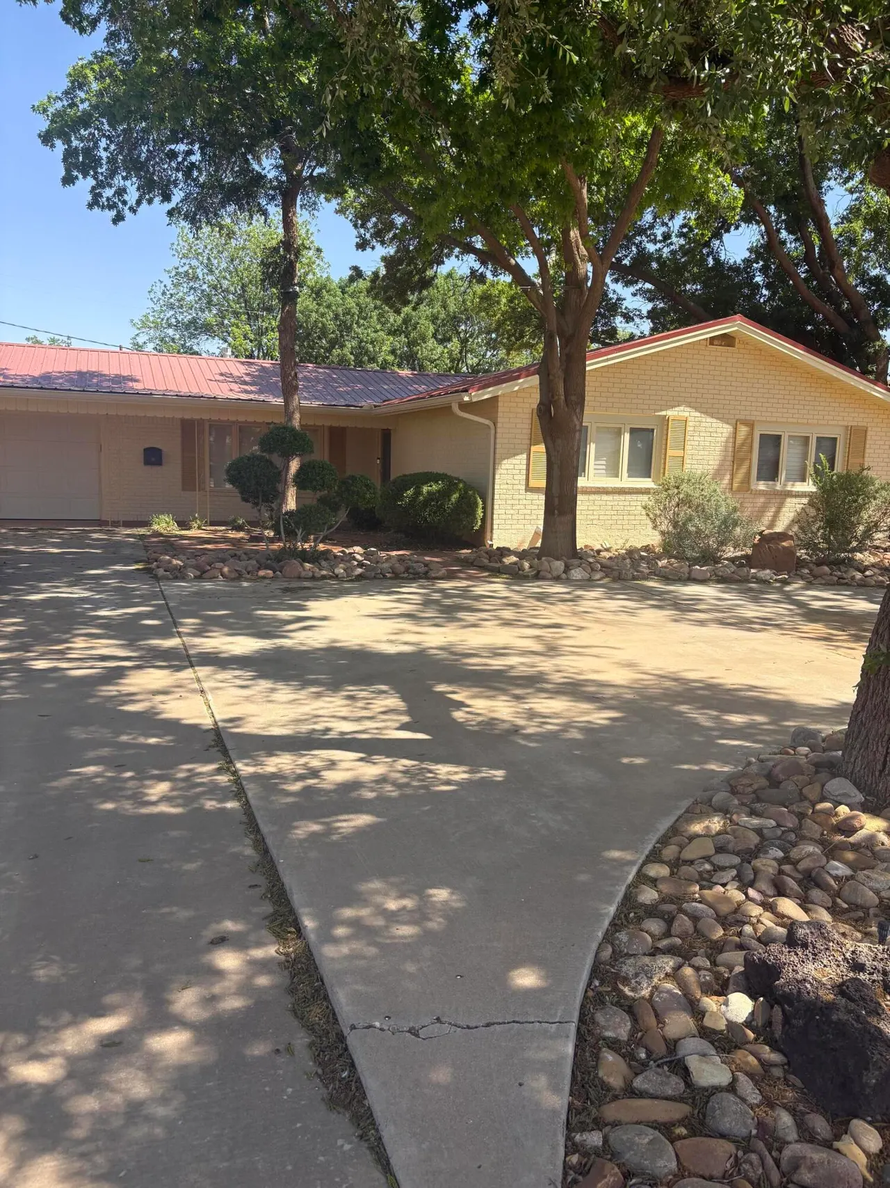 Front exterior — 1801 E Buckley Street, Brownfield, TX 79316