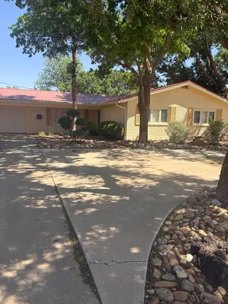 Sold home at 1801 E Buckley Street