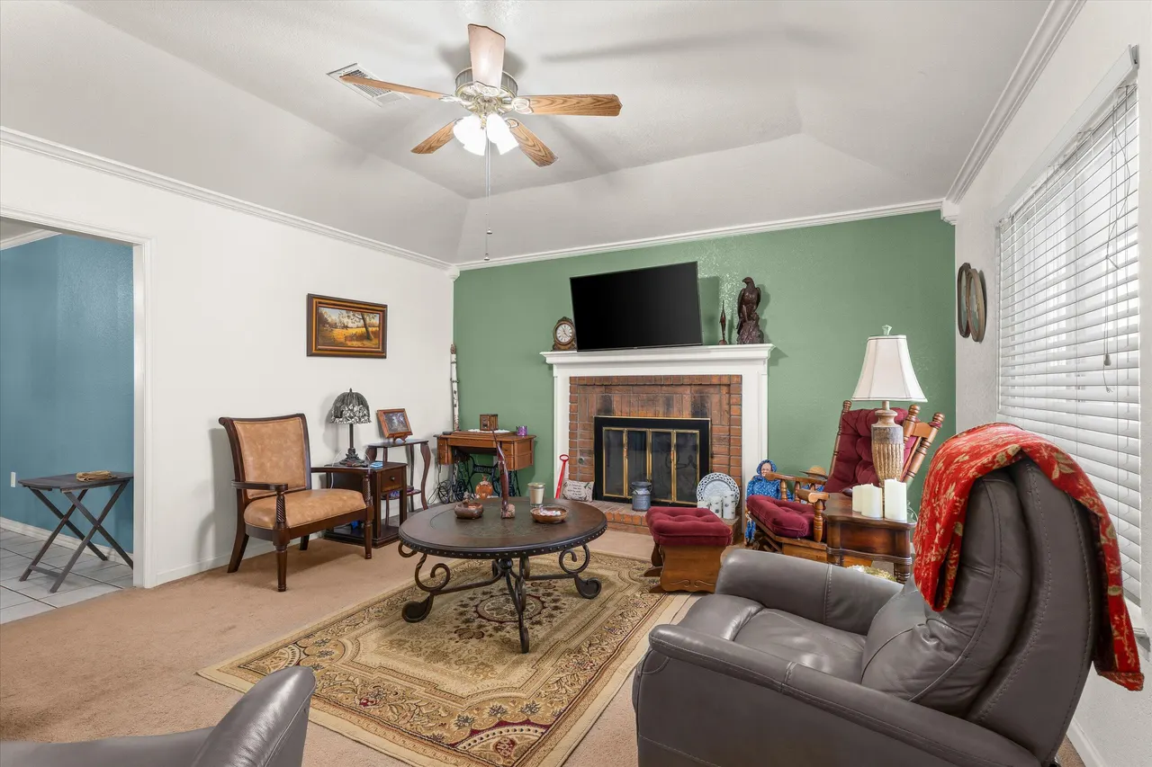 Photo 4 — 206 W 7th Street, Sundown, TX 79372