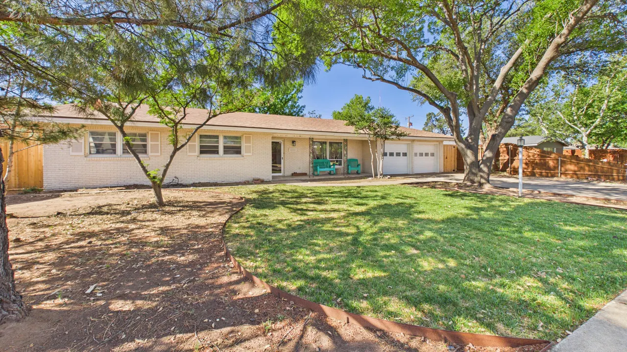 Photo 5 — 2103 68th Street, Lubbock, TX 79412