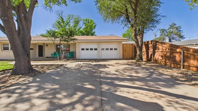Photo 6 — 2103 68th Street, Lubbock, TX 79412