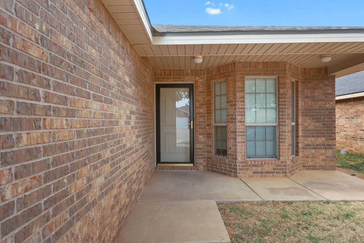 Photo 3 — 6810 83rd Street, Lubbock, TX 79424
