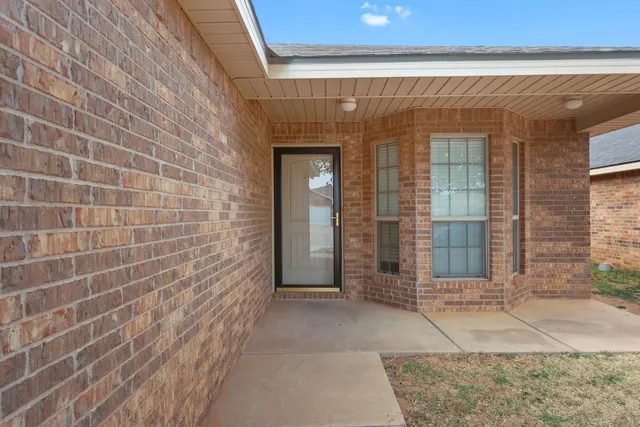 Photo 3 — 6810 83rd Street, Lubbock, TX 79424